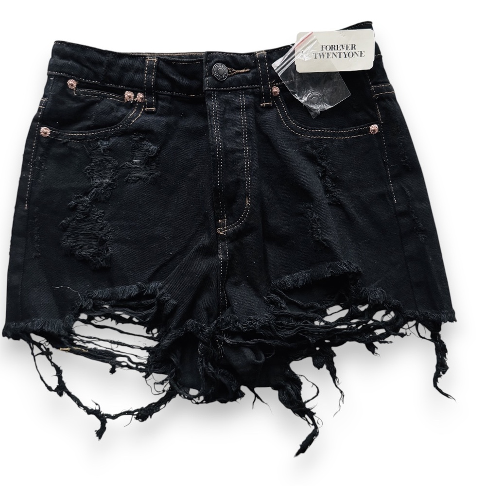 FOREVER 21 Black Distressed Frayed Hem Denim Shorts Size S NWT